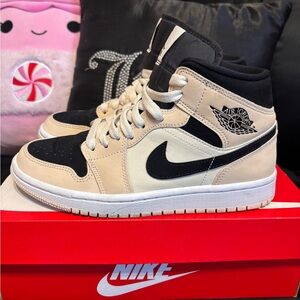 Nike Air Jordan High-Tops in Black and Tan